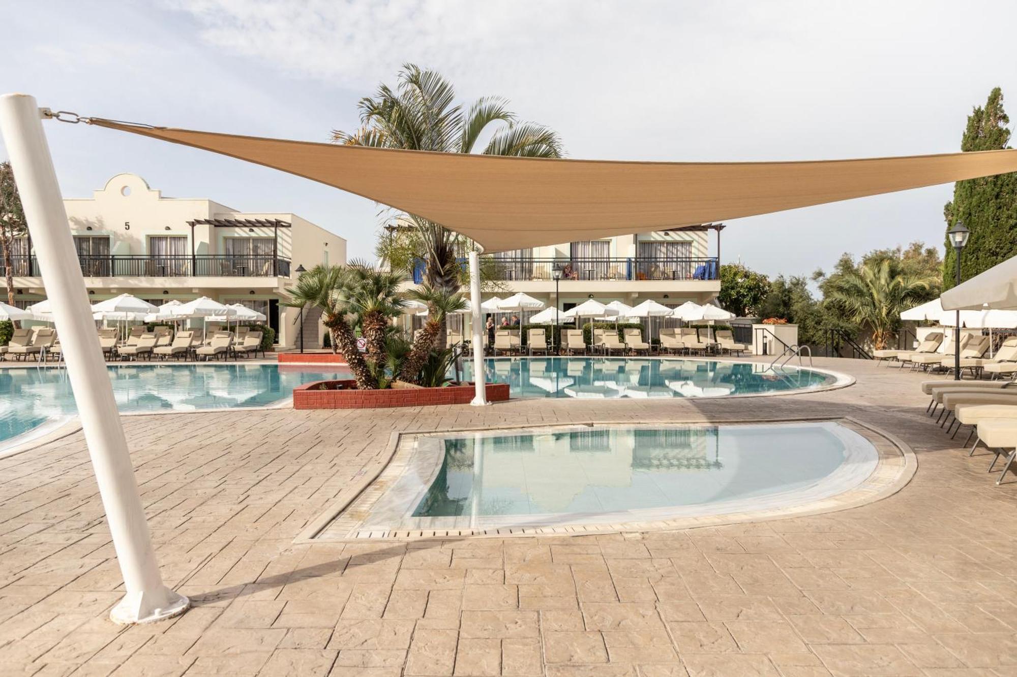 หลุยส์ ปาฟอส บรีซ Hotel Klorakas ภายนอก รูปภาพ