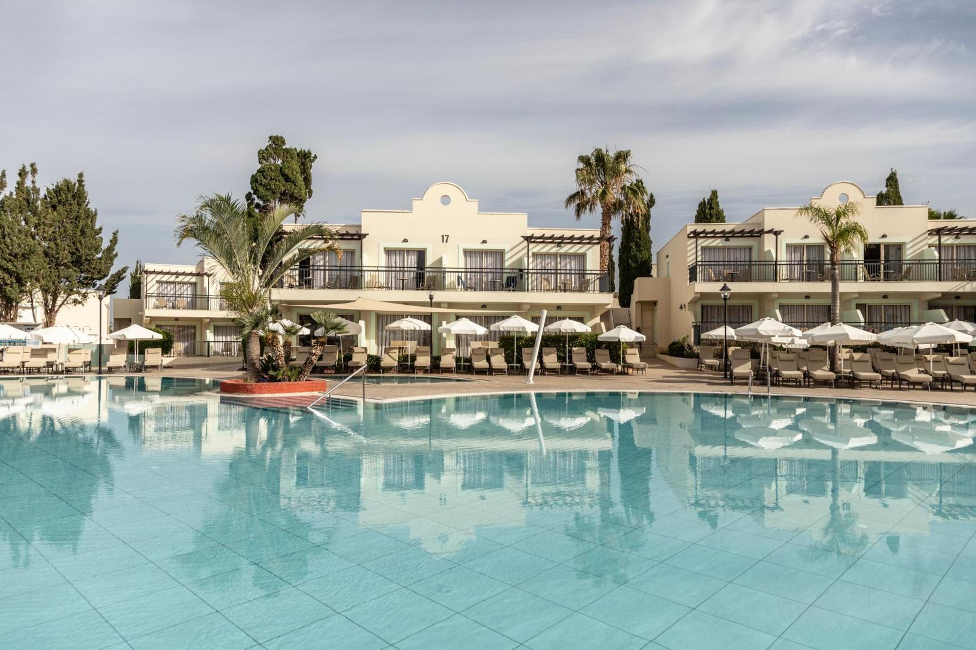 หลุยส์ ปาฟอส บรีซ Hotel Klorakas ภายนอก รูปภาพ